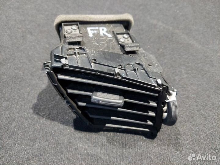 Воздуховод передний правый Nissan X-Trail