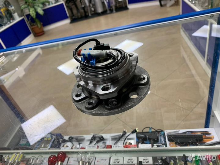 Ступица передняя Opel Astra H