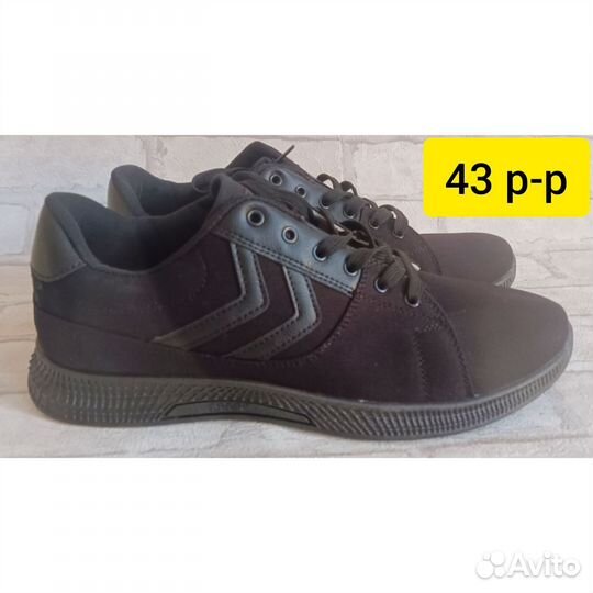Кроссовки мужские 43 новые