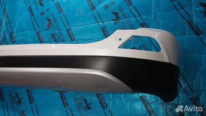 Бампер задний Тойота Рав 40 рест белый глянец