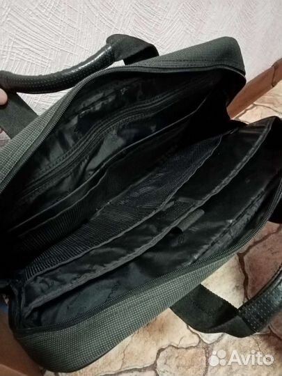 Портфель для ноутбука