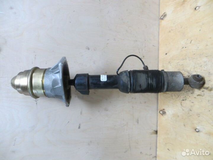 Амортизатор задний задний левый Mercedes-Benz