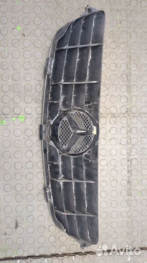 Решетка радиатора Mercedes CLK W209, 2002
