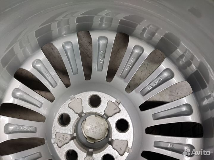 Оригинальные колеса на Ford R17