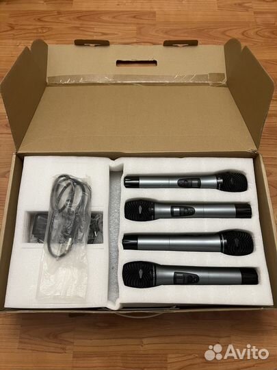 Вокальная радиосистема Rocket EW240 4 Handheld