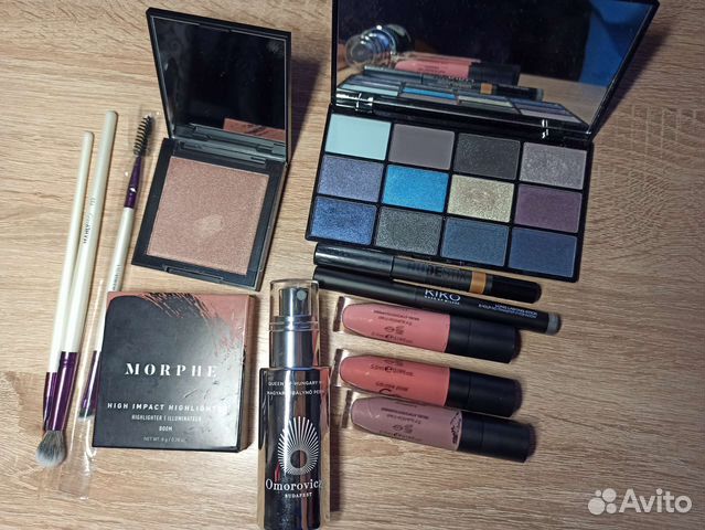 Косметика для макияжа глаз лица