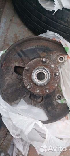 Кулак поворотный правый Mazda cx-7