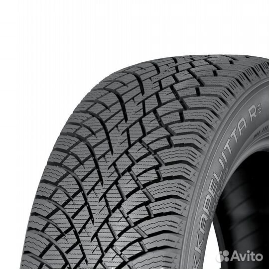 Nokian Tyres Hakkapeliitta R5 245/40 R18 97T