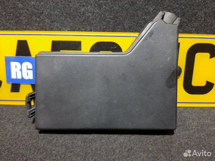 Крышка блока предохранителей Nissan Qashqai J10