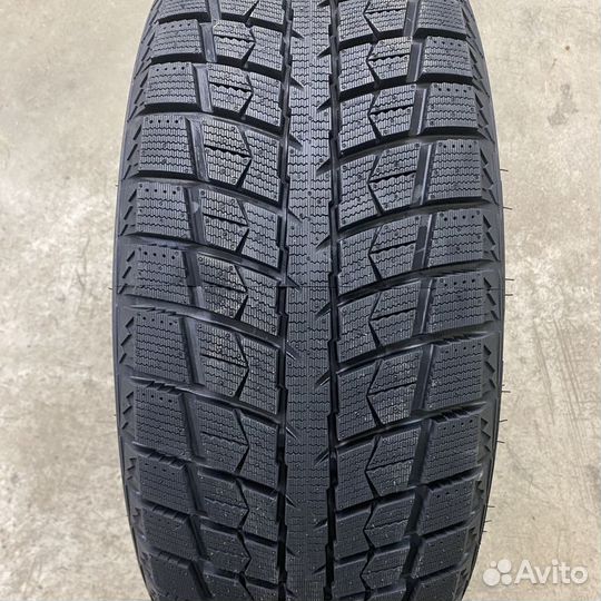 Leao Winter Defender Ice I-15 215/60 R16 99T