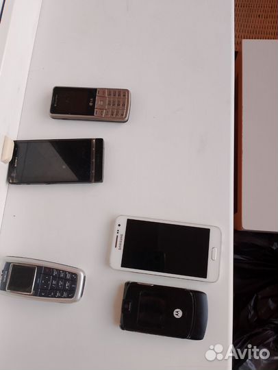 Motorola RAZR, 16 ГБ