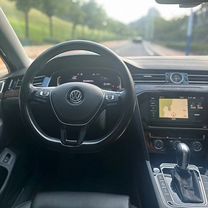 Volkswagen Magotan 2.0 AMT, 2020, 45 000 км, с пробегом, цена 2 500 000 руб.