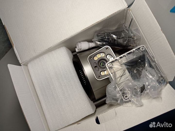 Мощная Камера видеонаблюдения 2 линзы Вай фай