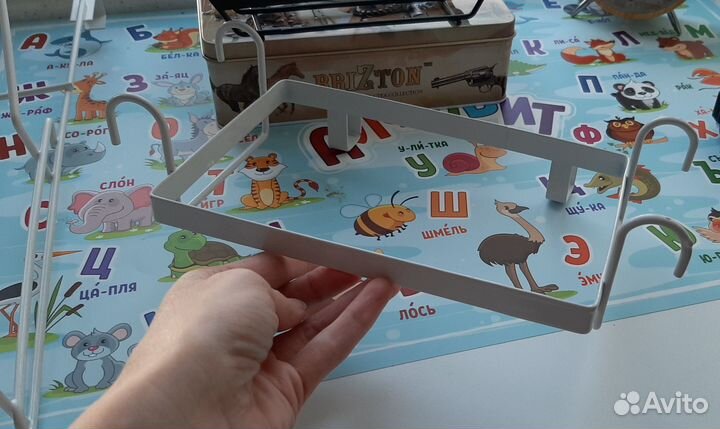 Продам три держателя, 2 кухонных точно