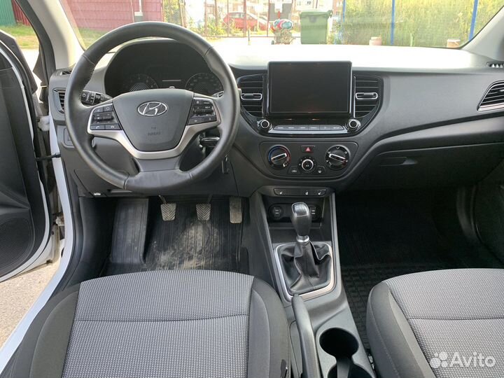 Hyundai Solaris 1.6 МТ, 2022, 10 000 км