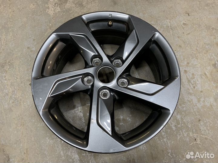 Одна штука диск оригинал R16 Kia K5