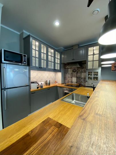 2-к. квартира, 52 м², 1/4 эт.