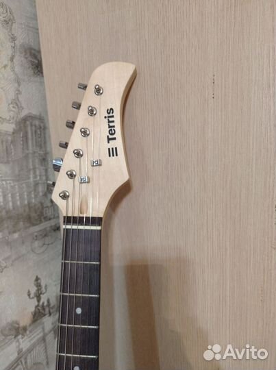 Электрогитара с комплектом