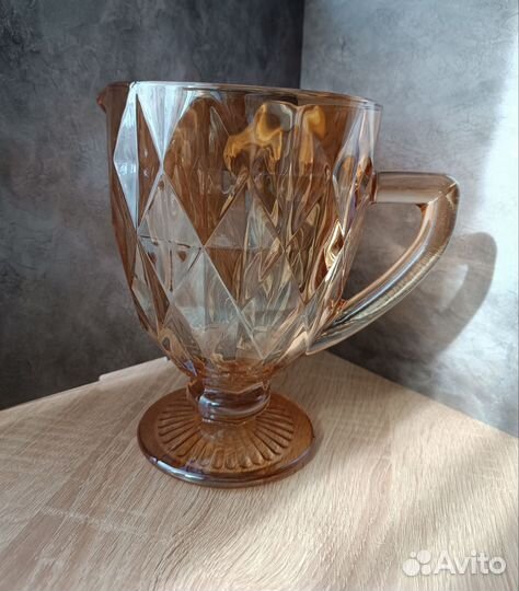 Набор бокалов и кувшин