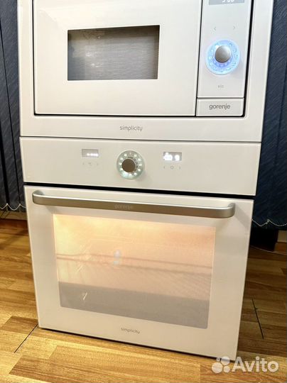 Gorenje Simlicity комплект (духовка и свч печь)