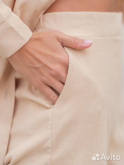 Костюм брючный вельветовый 42 р-р бу