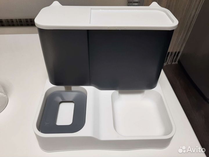 Автоматическая кормушка для кошек