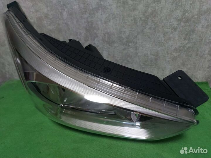 Фара Hyundai Creta 92102-M0000 оригинал