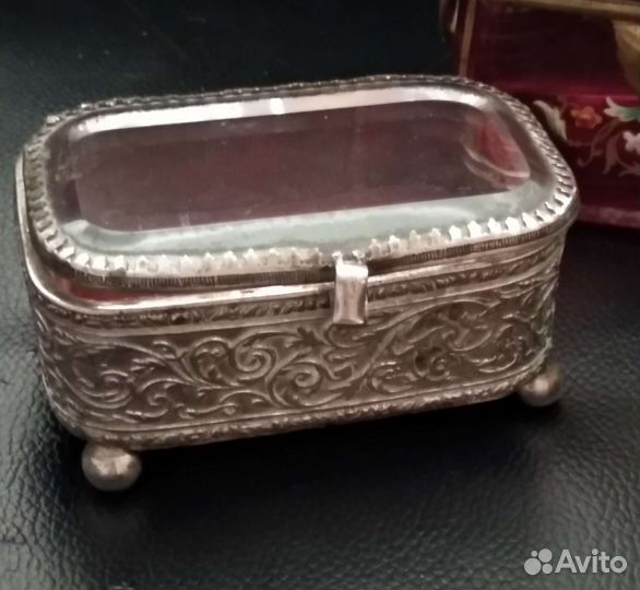 Шкатулки старинные