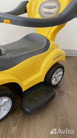 Машинка каталка толокар с ручкой