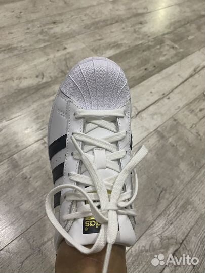 Кроссовки adidas