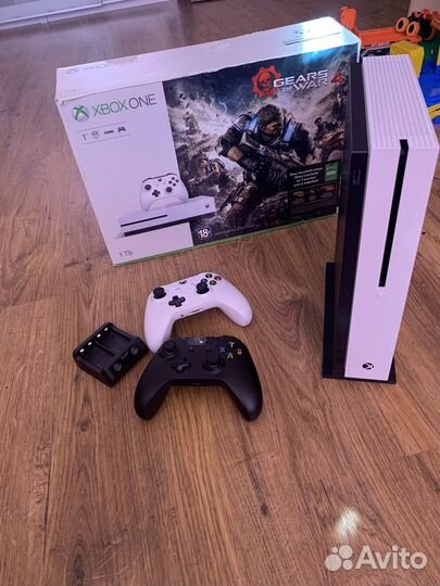Продам Xbox one s