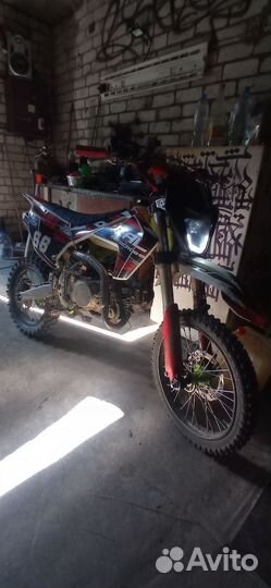 Питбайк Motoland TCX 125 E