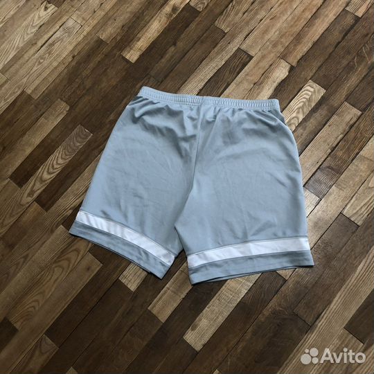 Лёгкие нежно-голубые шорты Nike M оригинал