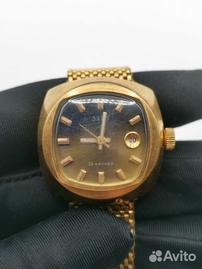 Часы наручные Заря 30 камней AU10