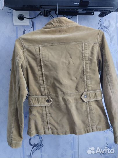 Куртка демисезонная для девочки 134 140