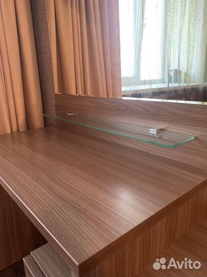 Туалетный столик с зеркалом фабрика Шатура