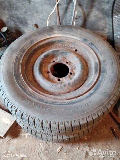Диски r 15 с резиной две штуки