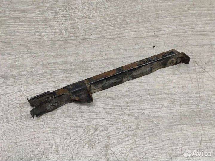 Кронштейн бампера Mercedes E W211