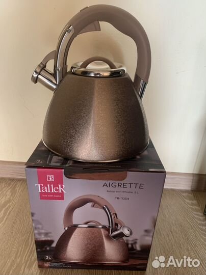 Чайник металлический новый. 3 литра. Со свистком