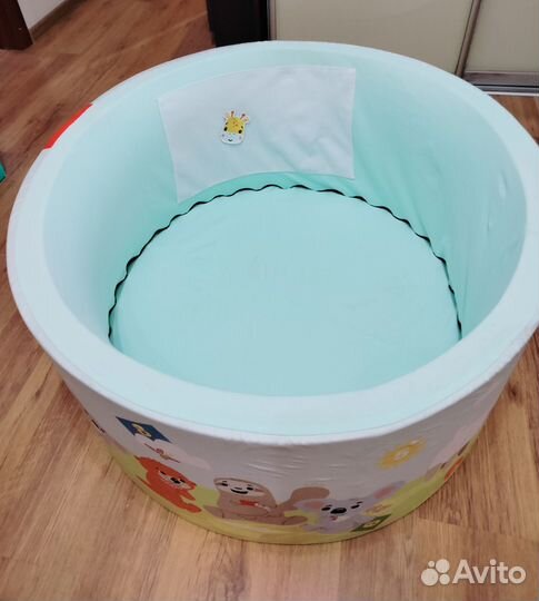 Сухой бассейн Fisher-Price с шариками