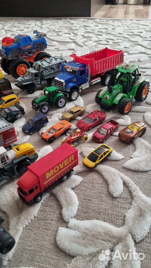 Машинки пакетом 35 элементов