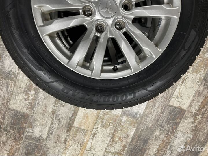 Goodyear UltraGrip Performance+ 265/60 R18 114H