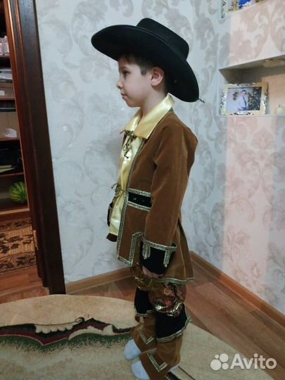 Сдам костюм охотника(пирата)