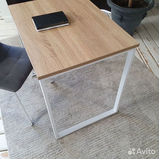 Письменный стол Лофт Дуб 80*60 см. Белые ножки