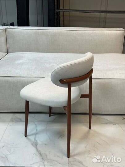 Стул кухонный со спинкой