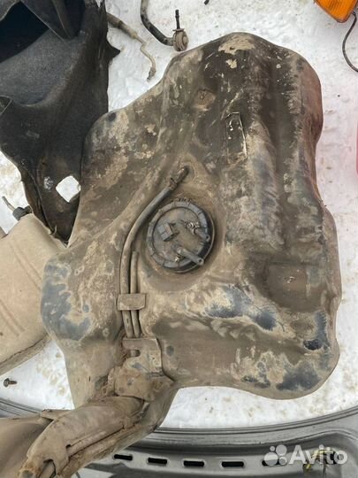 Топливный бак Volkswagen Passat B3