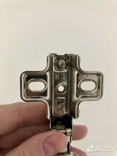 Мебельные петли на дверь лягушка с доводчиком 1 шт