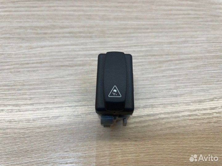 Кнопка системы стабилизации Nissan Terrano
