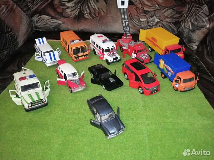 Машинки металлические в ассортименте