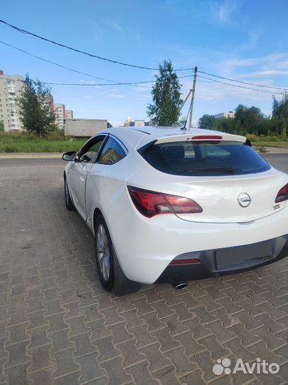 Opel Astra GTC, 2012